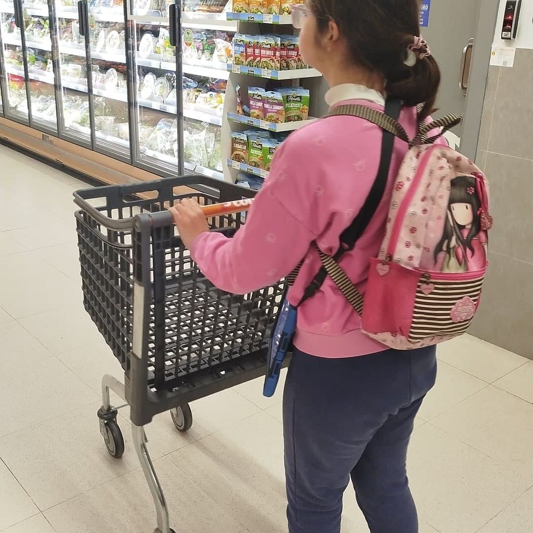 Asistente personal acreditado apoyando a una persona con diversidad funcional