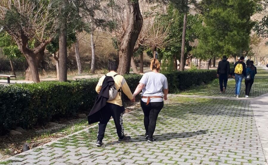 Servicio de cangureo adaptado para familias de Valencia y alrededores